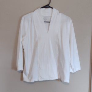 Hannah white top medium V Slash neck